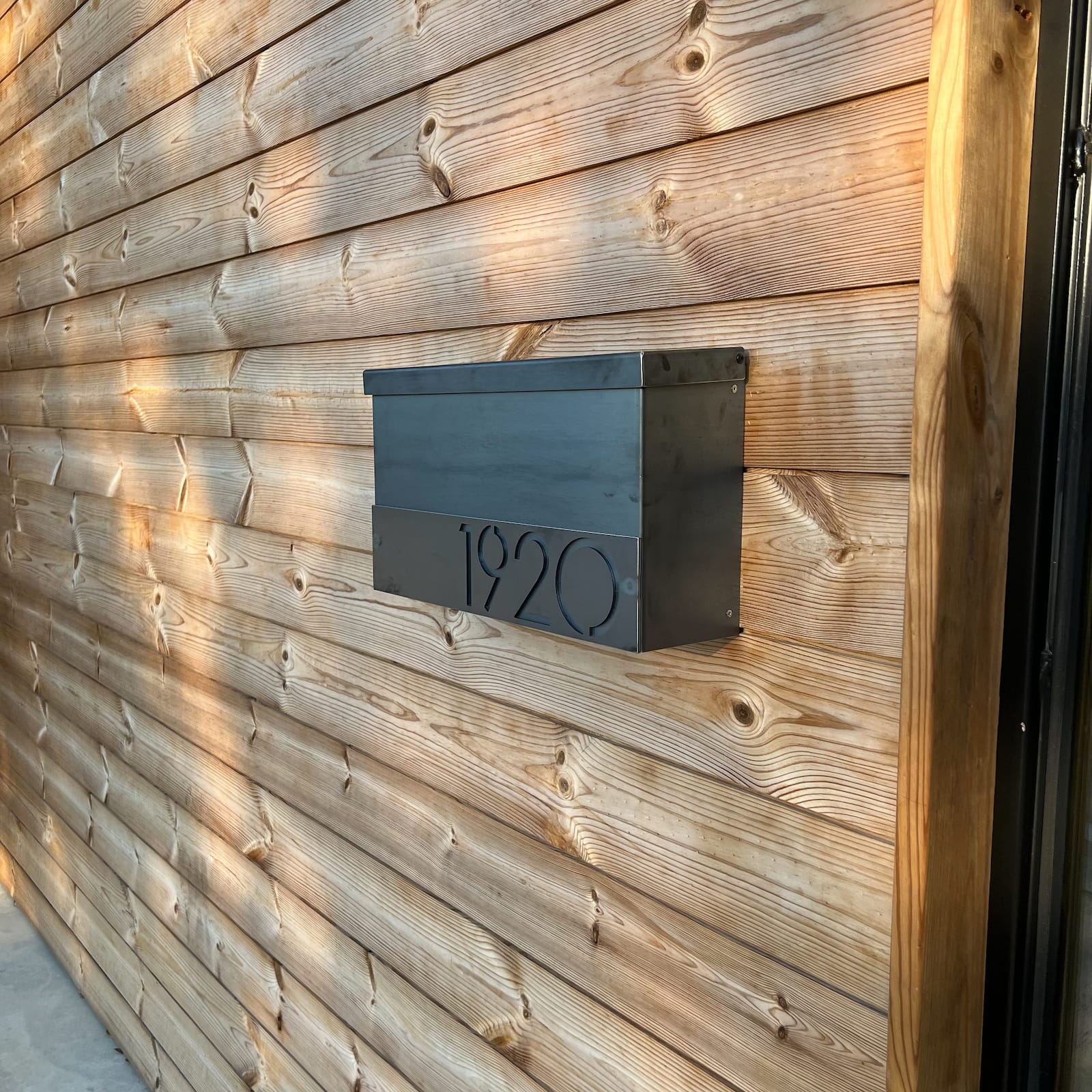Bold MFG & Supply Mailbox Hyde Park Mailbox - Custom