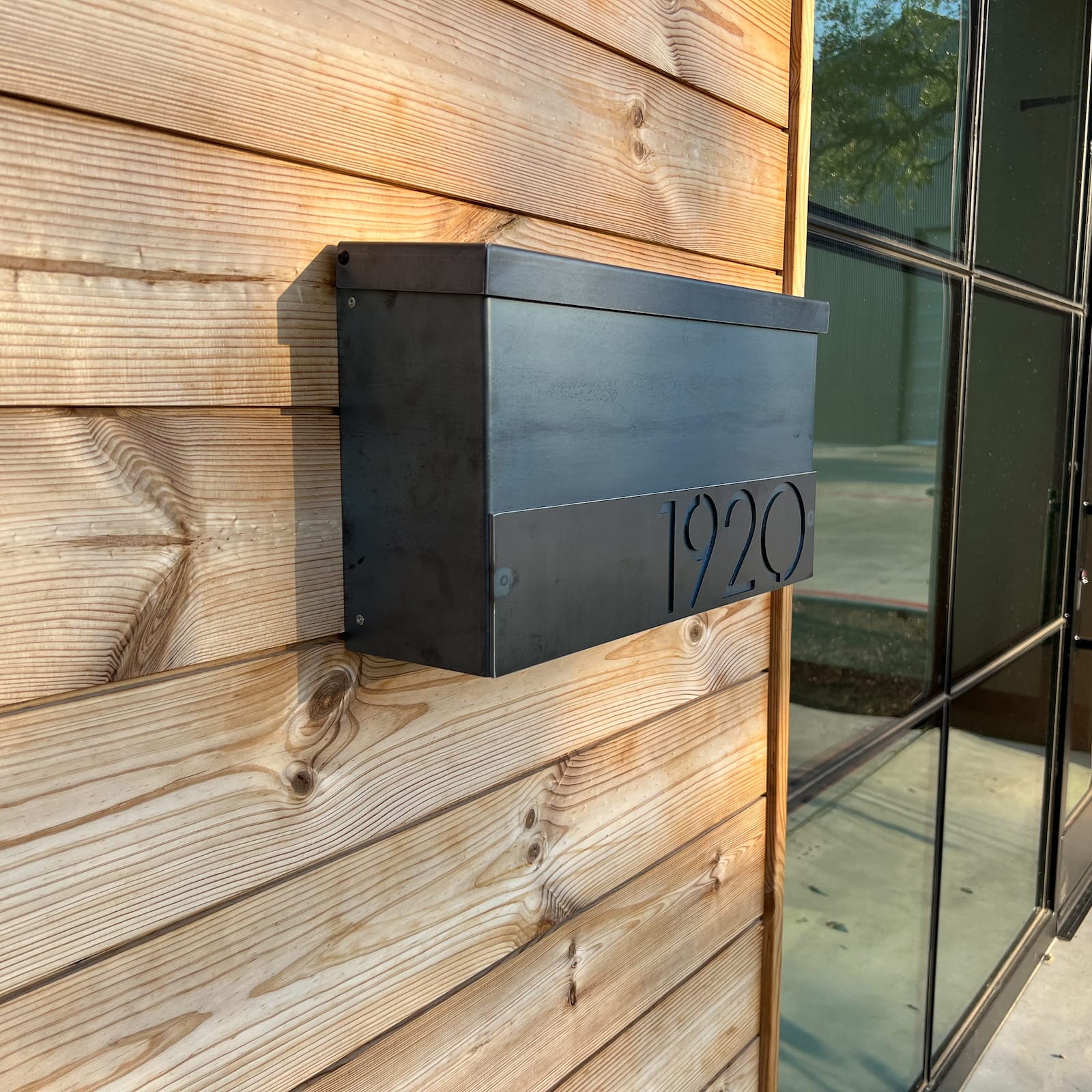 Bold MFG & Supply Mailbox Hyde Park Mailbox - Custom