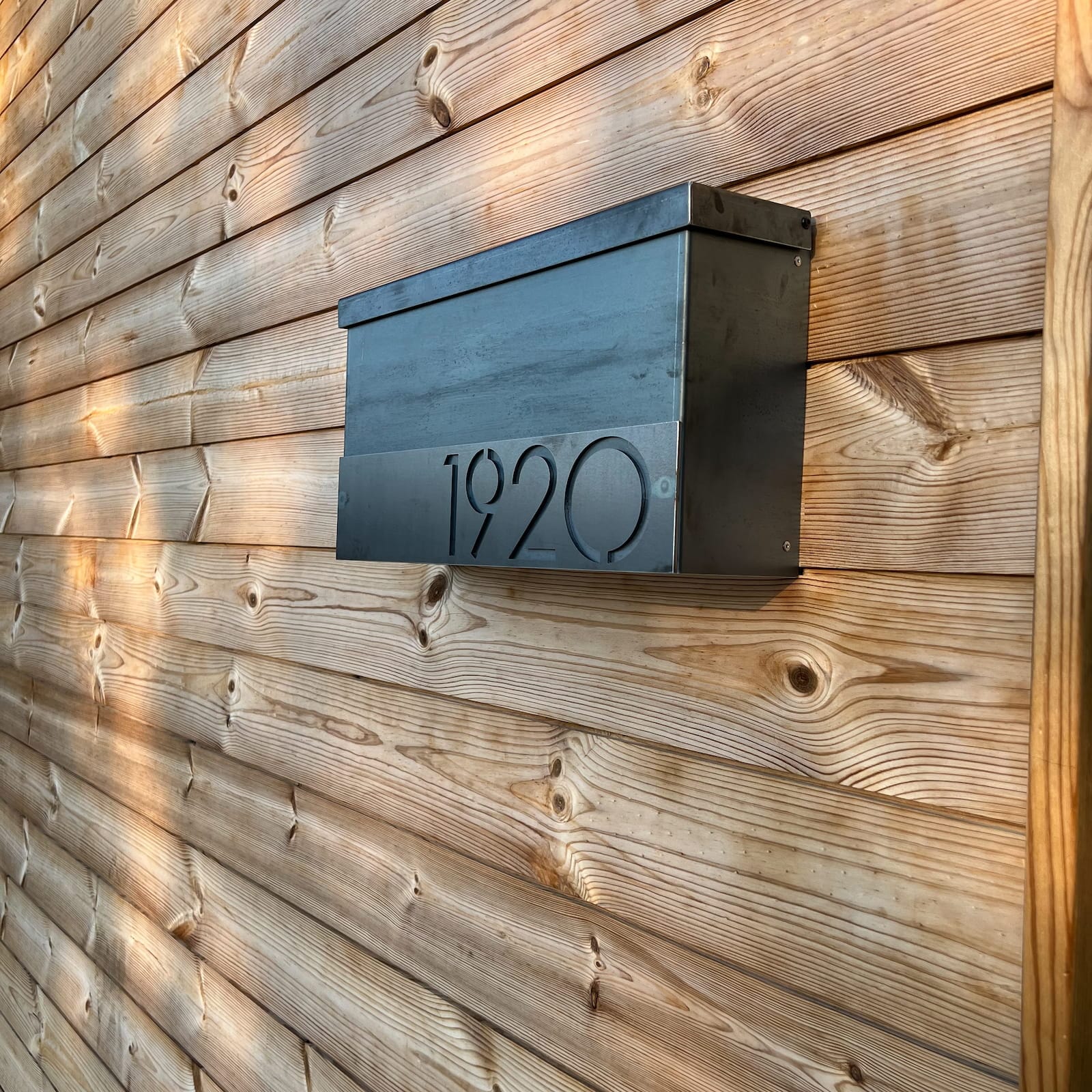 Bold MFG & Supply Mailbox Hyde Park Mailbox - Custom