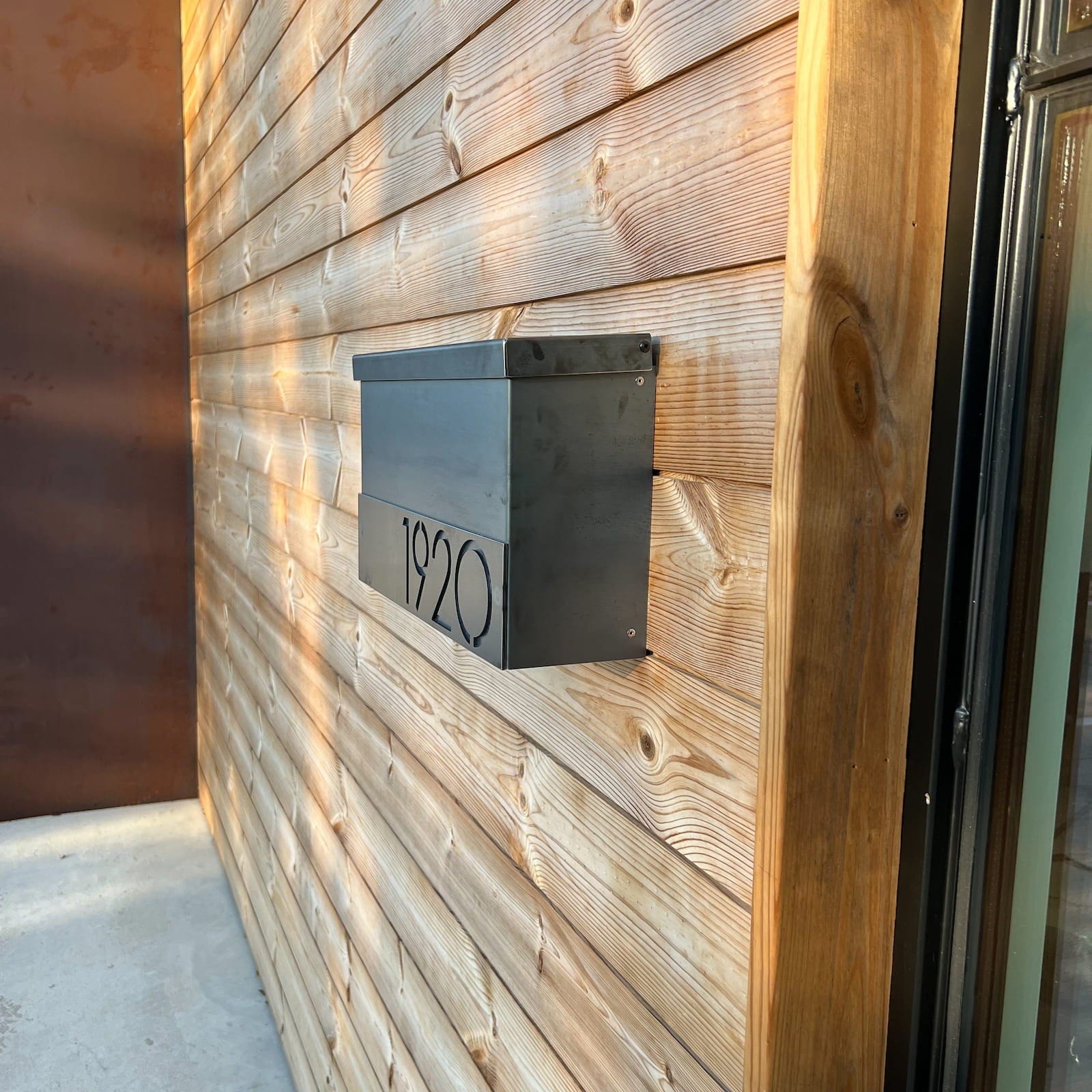 Bold MFG & Supply Mailbox Hyde Park Mailbox - Custom